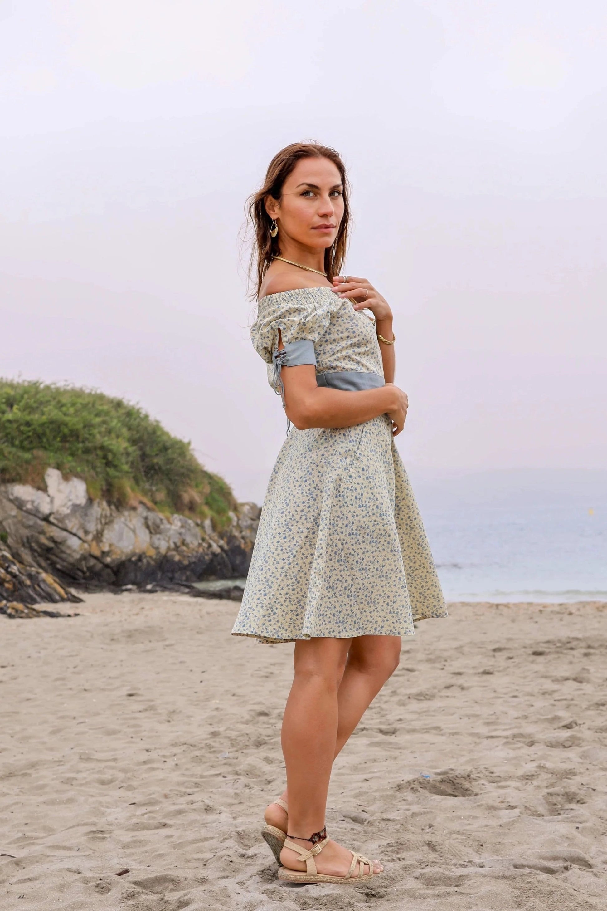 Blue Floral Linen Dress with pockets celticfusiondesign Blue Floral Linen Dress with pockets celticfusiondesign