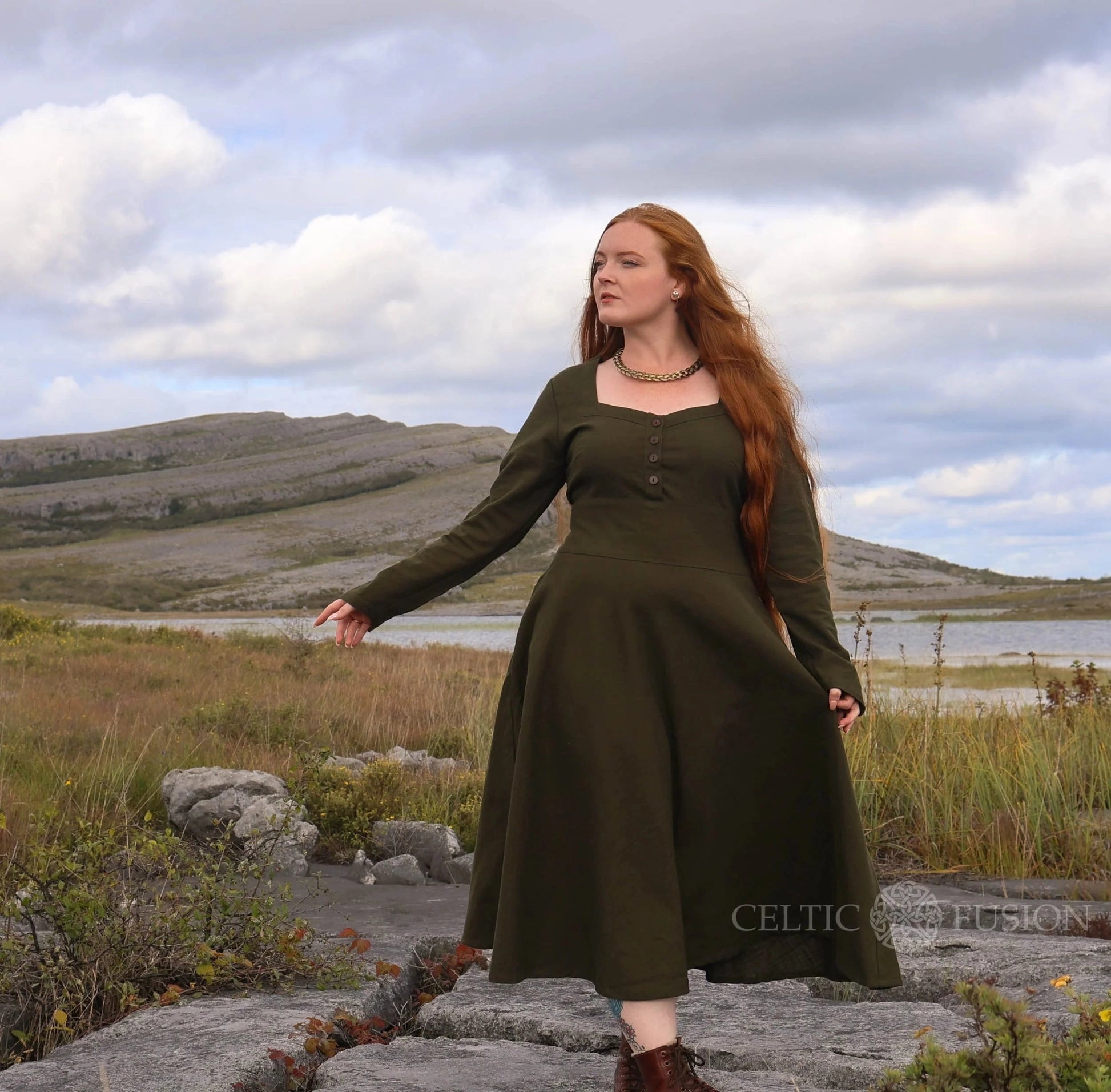 Imbas Corset dress - Green Dress with Pockets celticfusiondesign Imbas Corset dress - Green Dress with Pockets celticfusiondesign